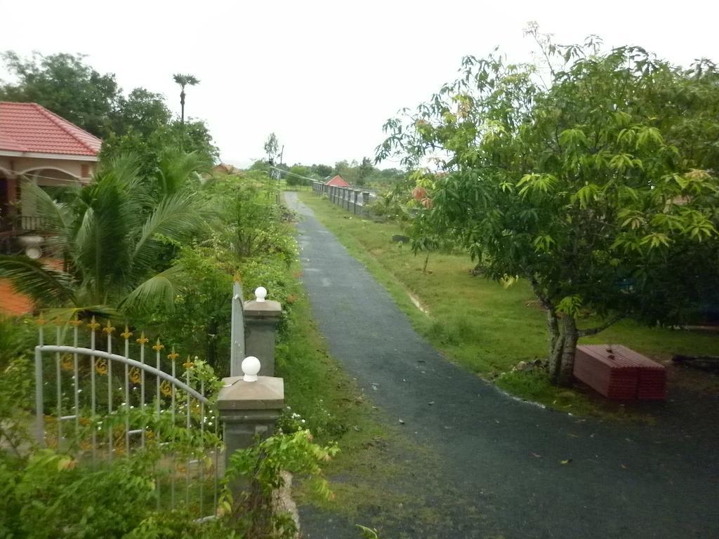 Meas Family Homestay Angk Ta Saom Esterno foto